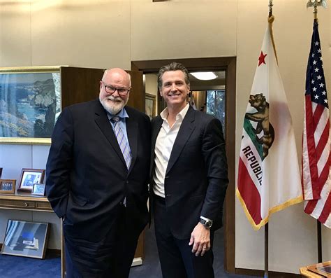 [Identify] The watch California Governor Gavin Newsom is wearing